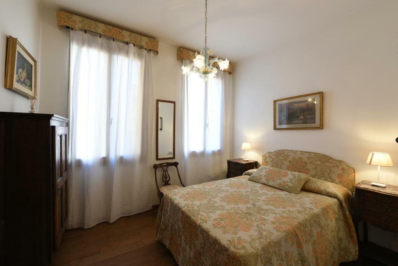 Le Due Corone Bed and breakfast 2*