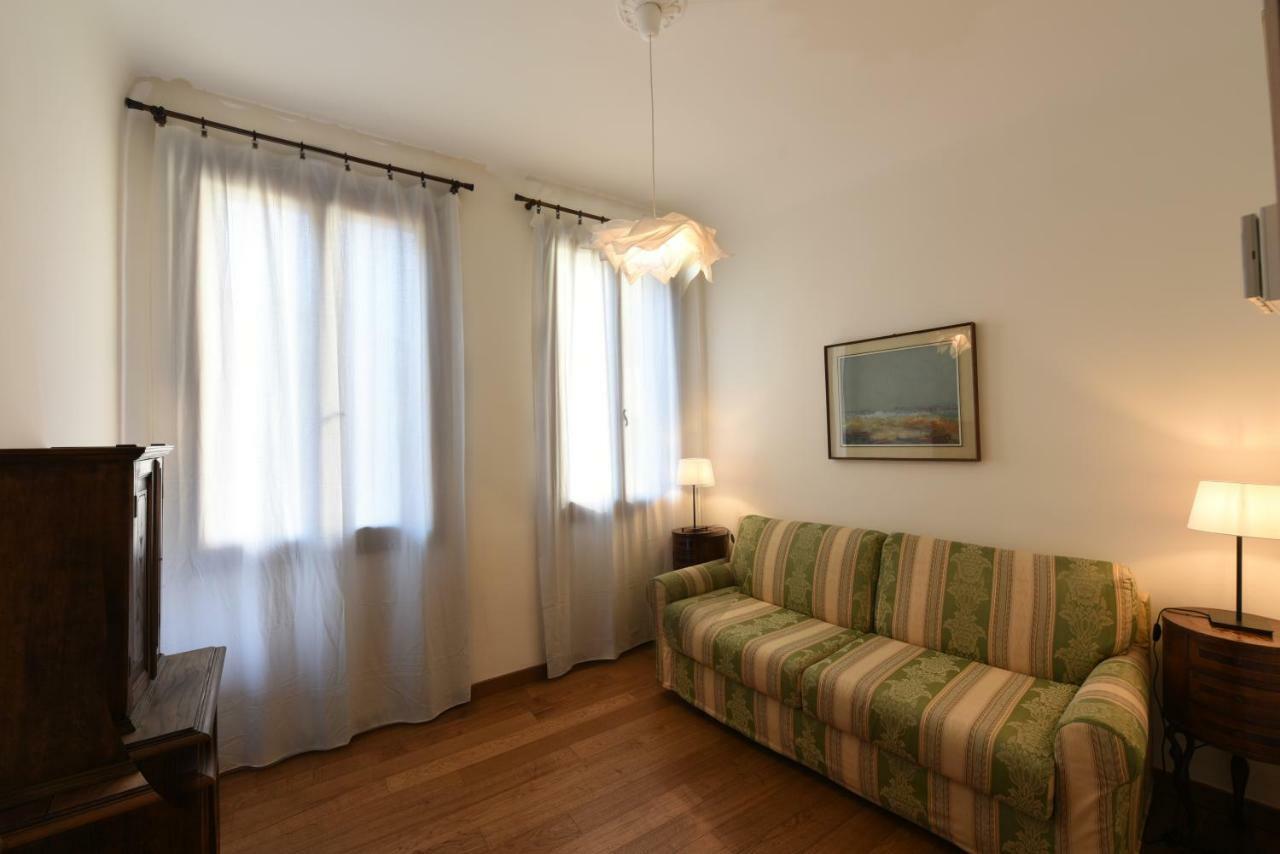 Le Due Corone Bed and breakfast 2*